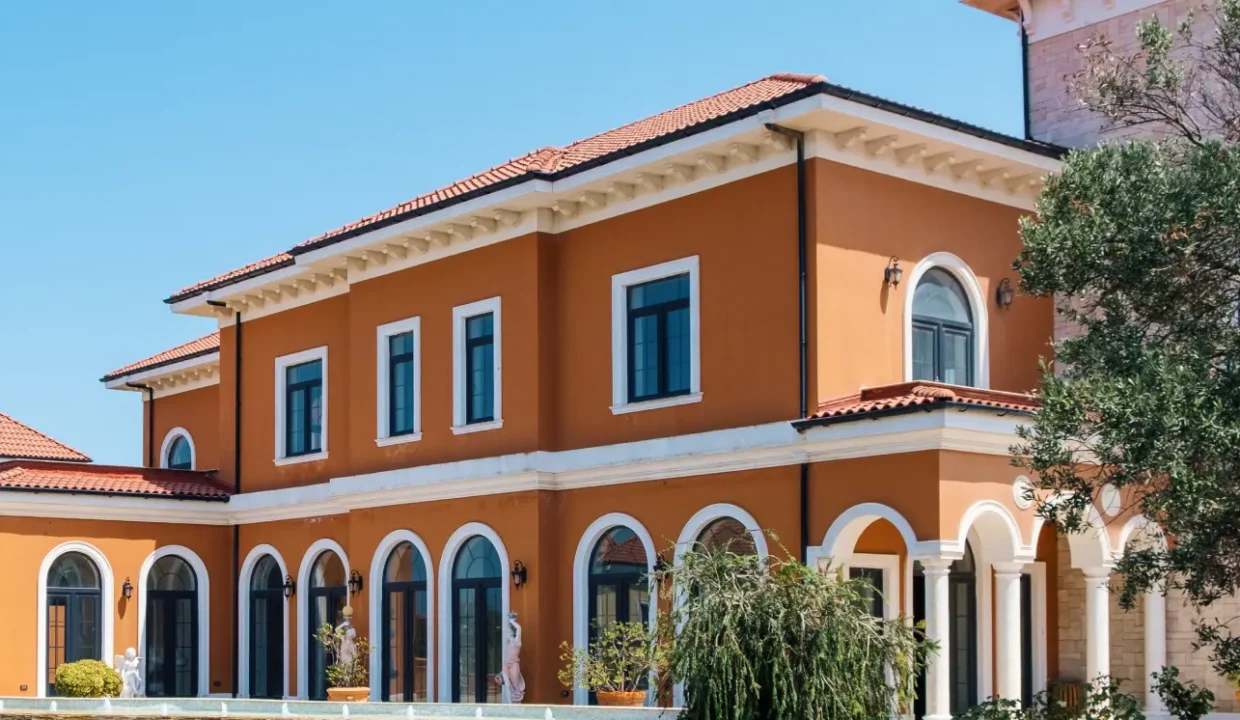 about villa 2_1755700024