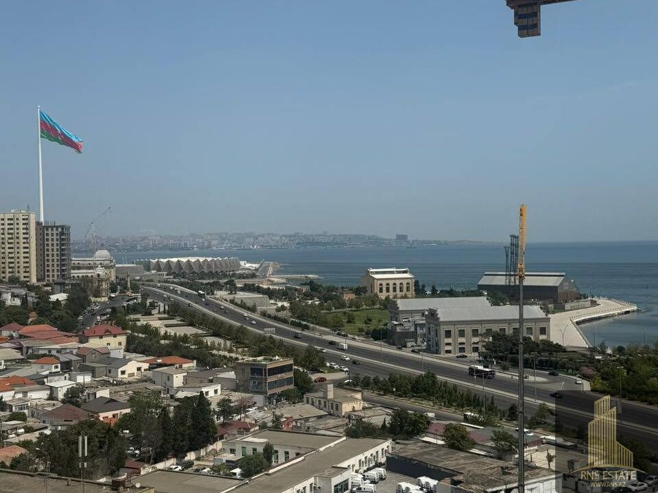 Bilgəh ,6к , 300 кв.м , 5.5 сот , 2-2, 650000 манат , Садиг , 0502007400(2286)